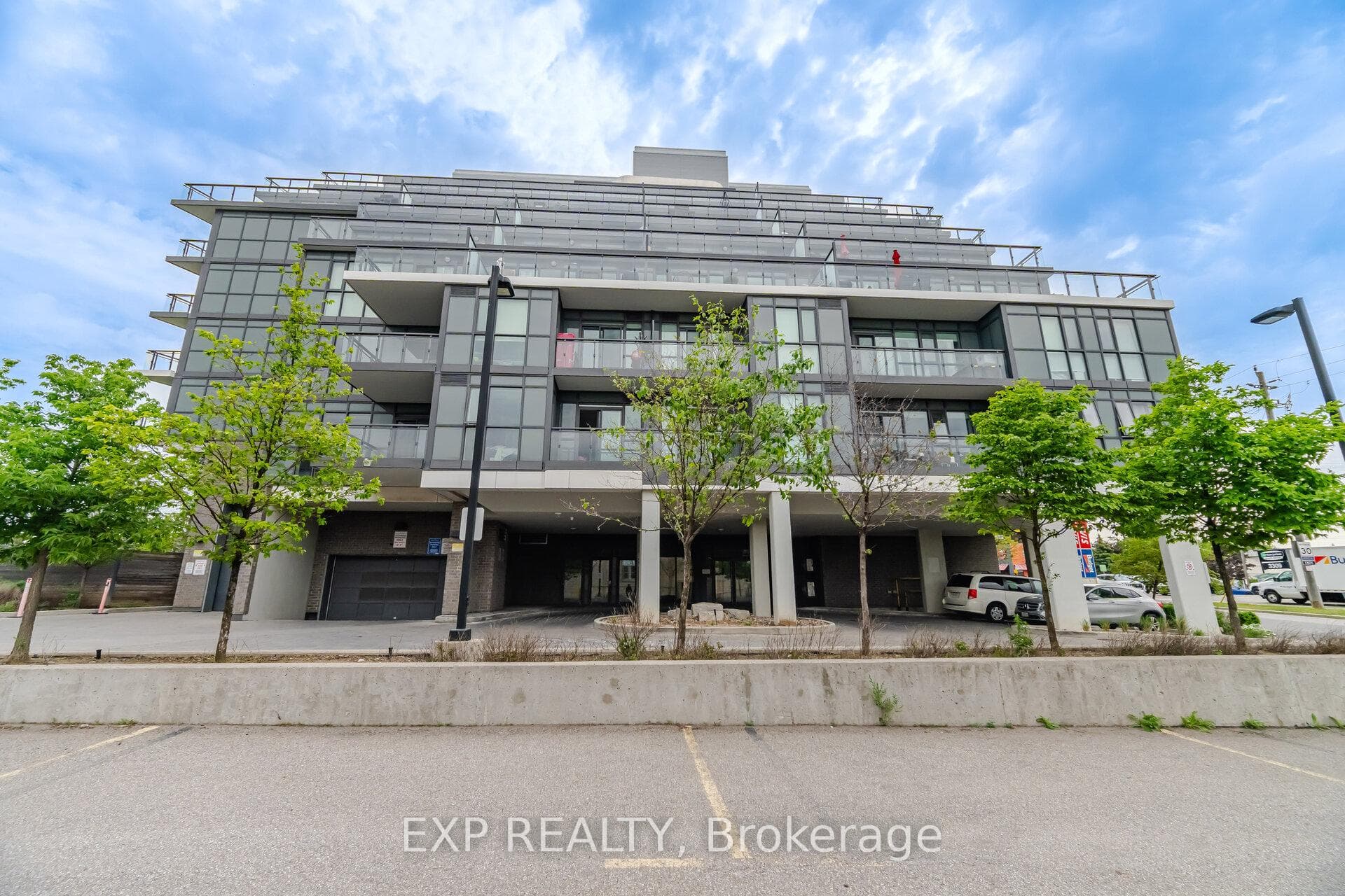 16 McAdam Avenue 306, Toronto, ON M6A 0B9, Toronto W04 — photo 1