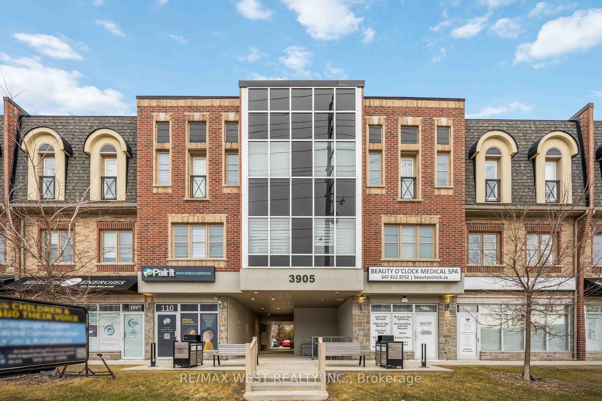 3905 SW Major MacKenzie Drive 32, Vaughan, ON L4H 4J9, Vaughan — photo 1