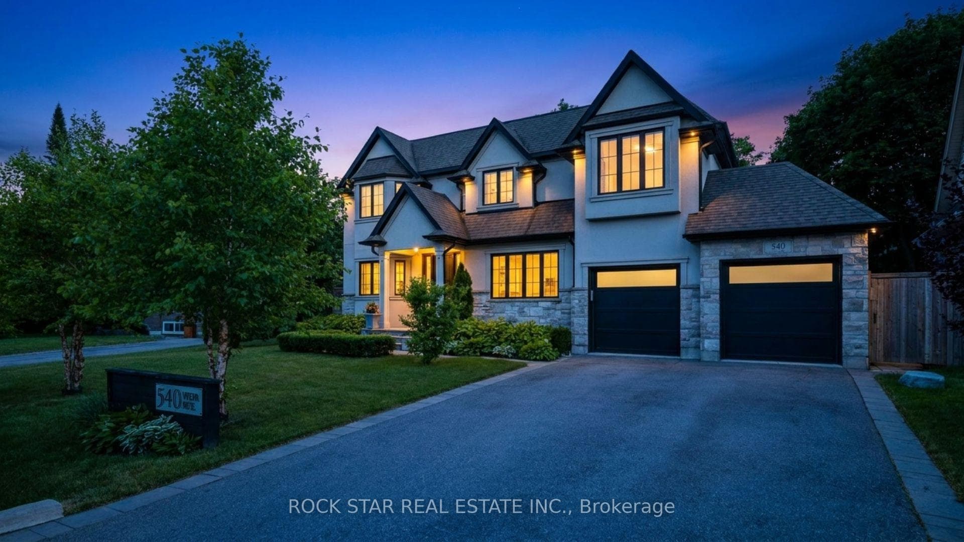 540 Weir Avenue, Oakville, ON L6L 4X4
