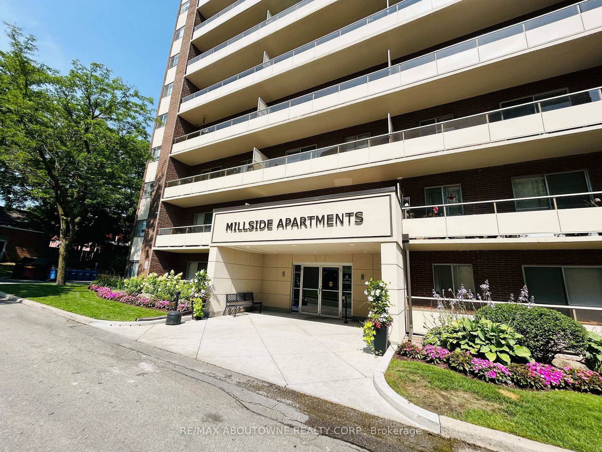 101 Millside Drive 1008, Milton, ON L9T 3C2, Milton — photo 1