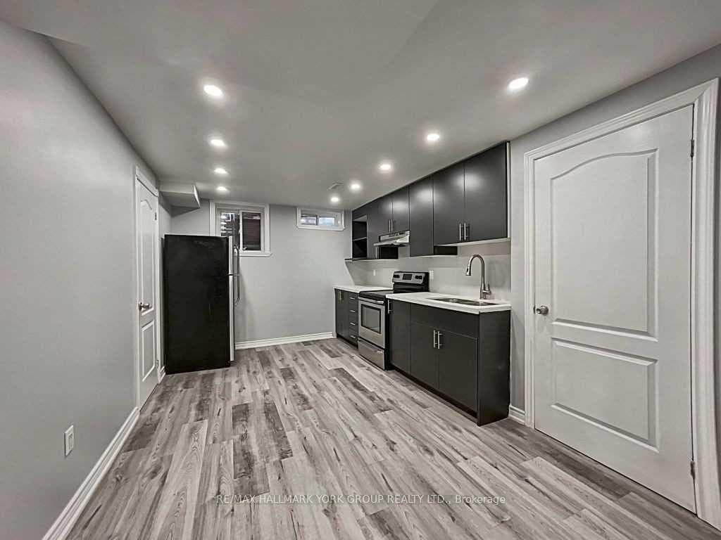 130 Orr Drive Lower, Bradford West Gwillimbury, ON L3Z 0S2, Bradford West Gwillimbury — photo 1