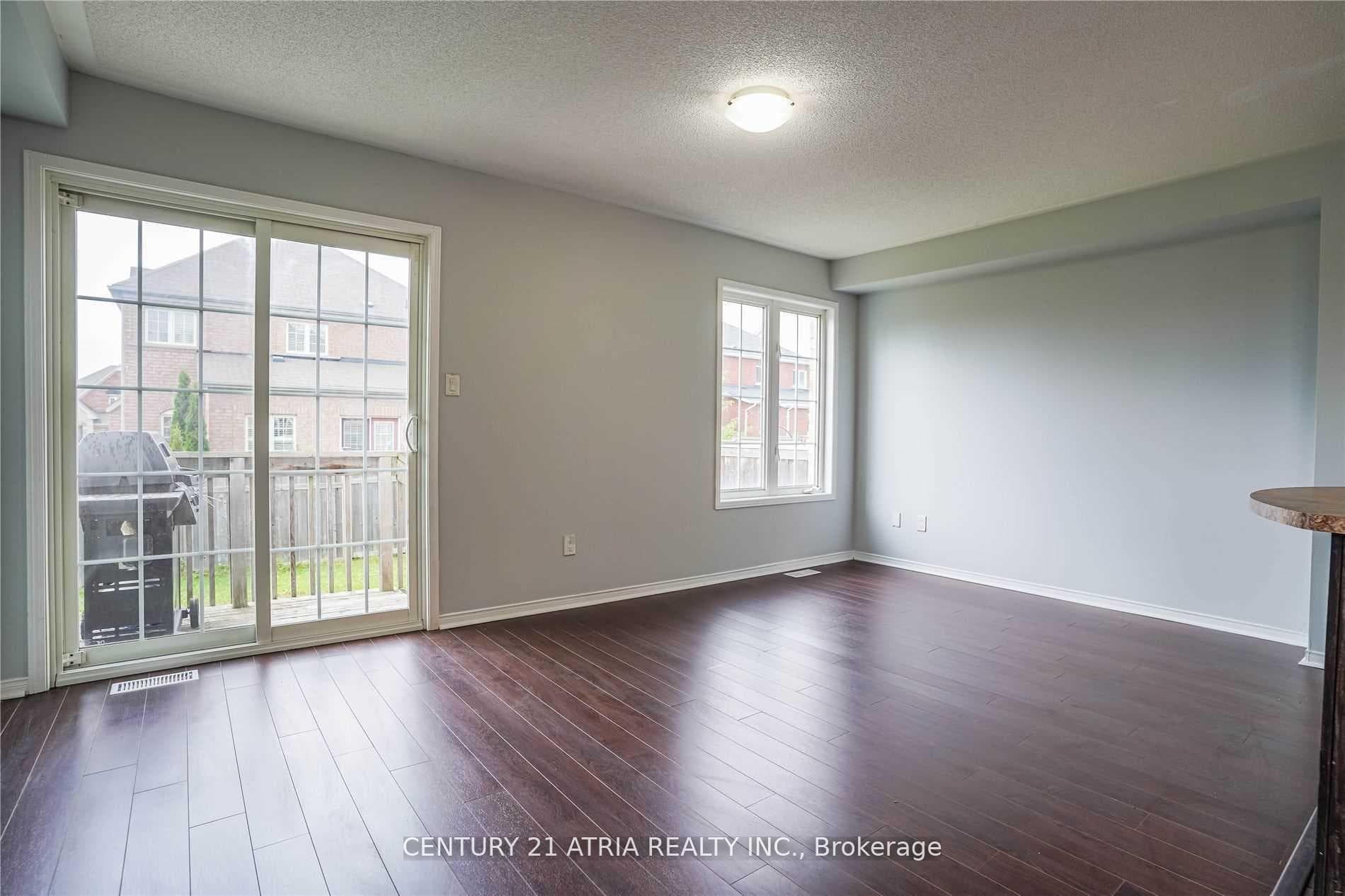 1424 Rennie Street, Oshawa, ON L1K 0N8, Oshawa — photo 1