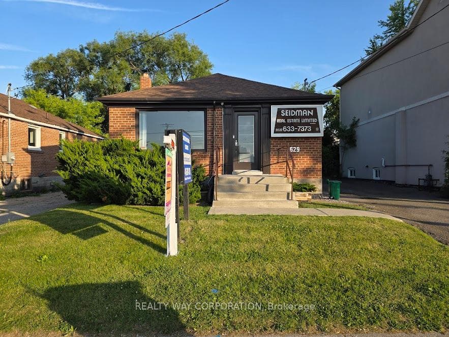 629 Sheppard Avenue W, Toronto, ON M3H 2S3, Toronto C06 — photo 1