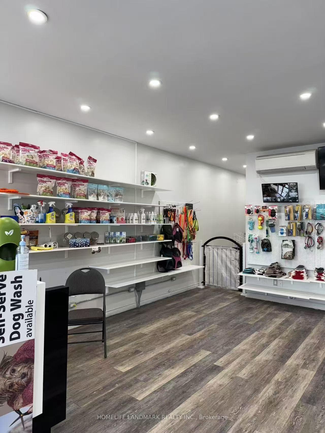 4140 Bathurst Street 4136, Toronto, ON M3H 2G6, Toronto C06 — photo 1