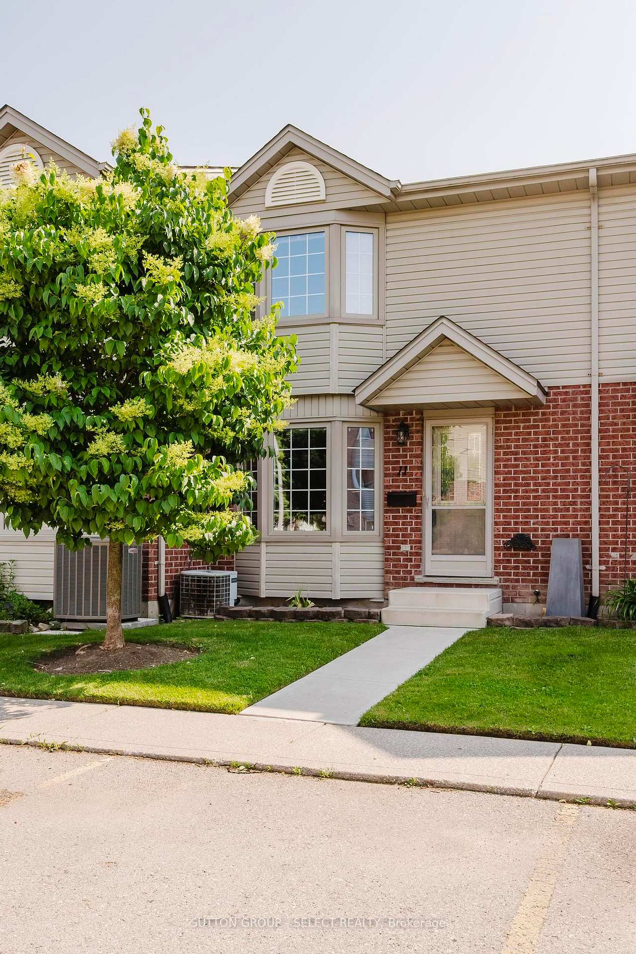 151 Martinet Avenue 11, London East, ON N5V 4T4, London East — photo 1