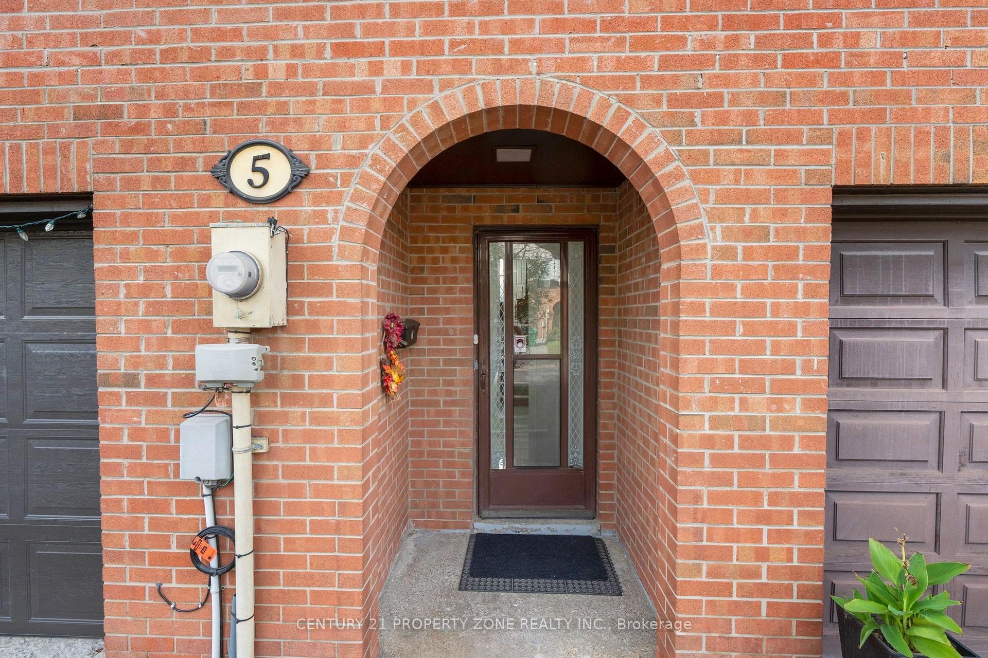 5 Briar Path, Brampton, ON L6T 2A2, Brampton — photo 1