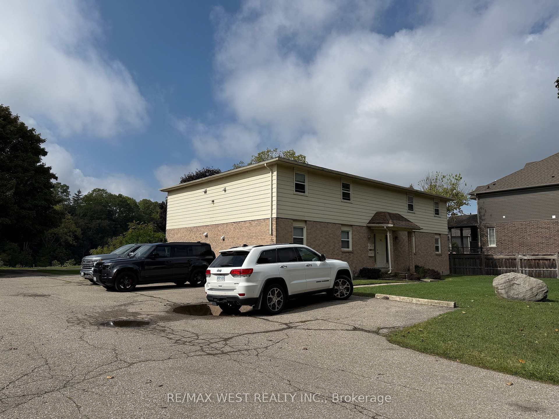 60 Willow Street, Brant, ON N3L 2K6, Brant — photo 1
