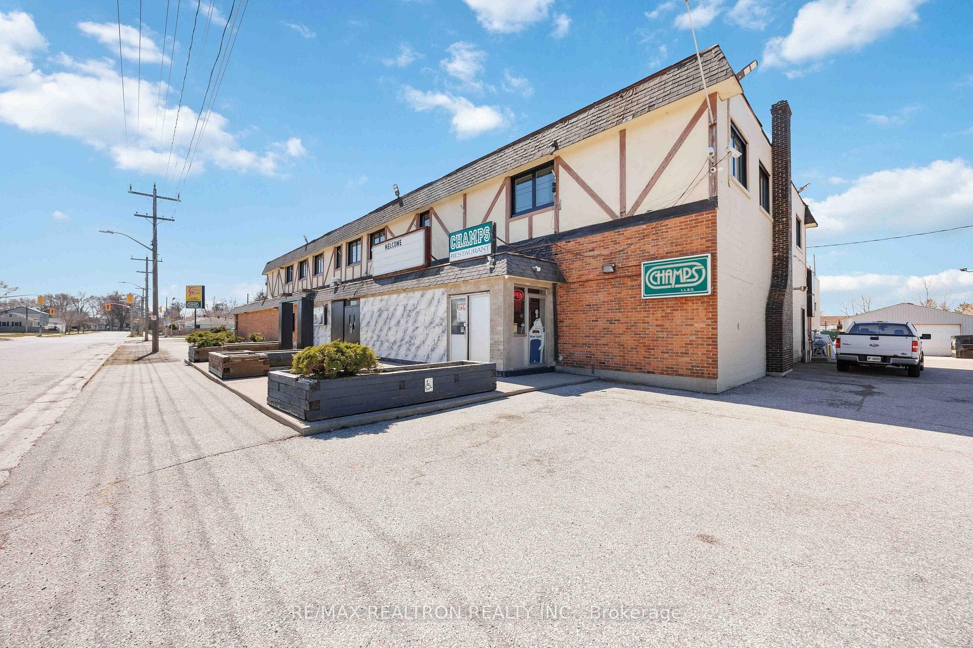 348 Ontario Street, Sarnia, ON N7T 3S3, Sarnia — photo 1