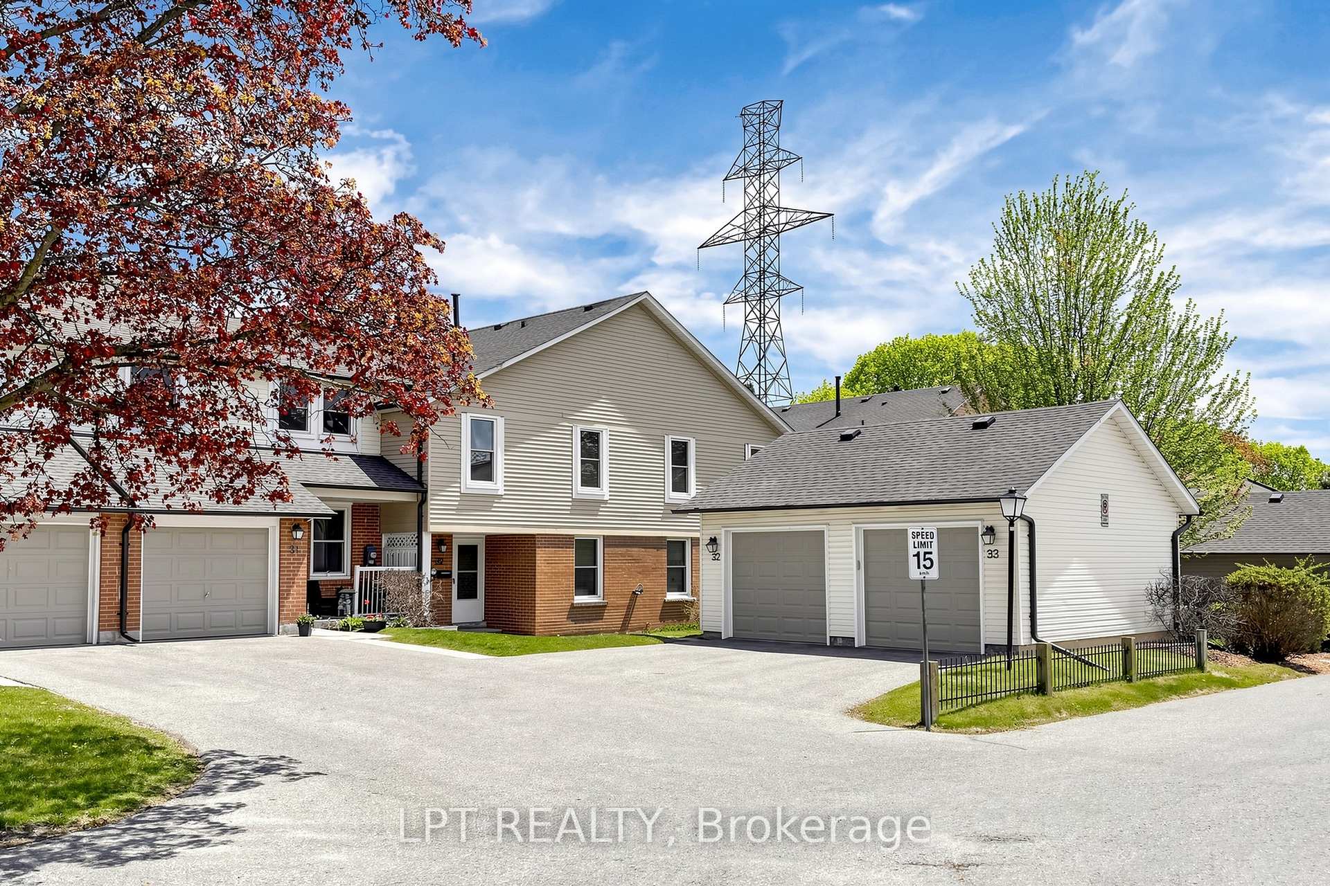1055 Central Pk Boulevard N 32, Oshawa, ON L1G 7M4, Oshawa — photo 1