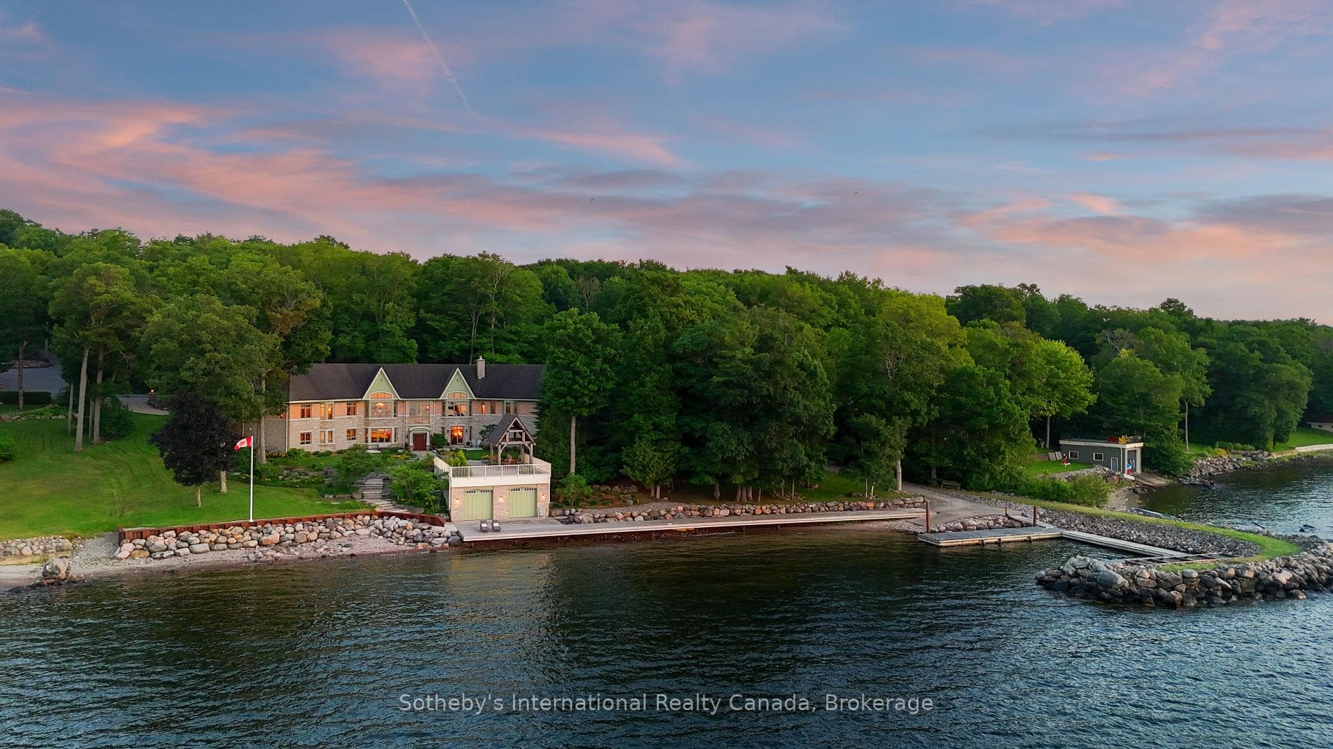 250 Gordon Drive, Penetanguishene, ON L9M 1Y4, Penetanguishene — photo 1