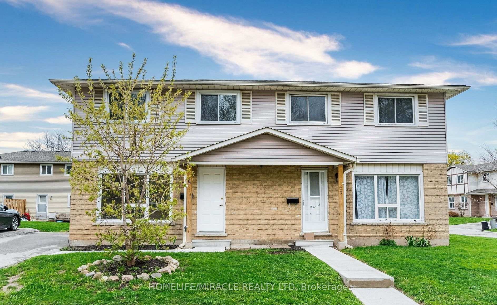 20 Mayfield Avenue 8, Waterloo, ON N2J 4M5, Waterloo — photo 1