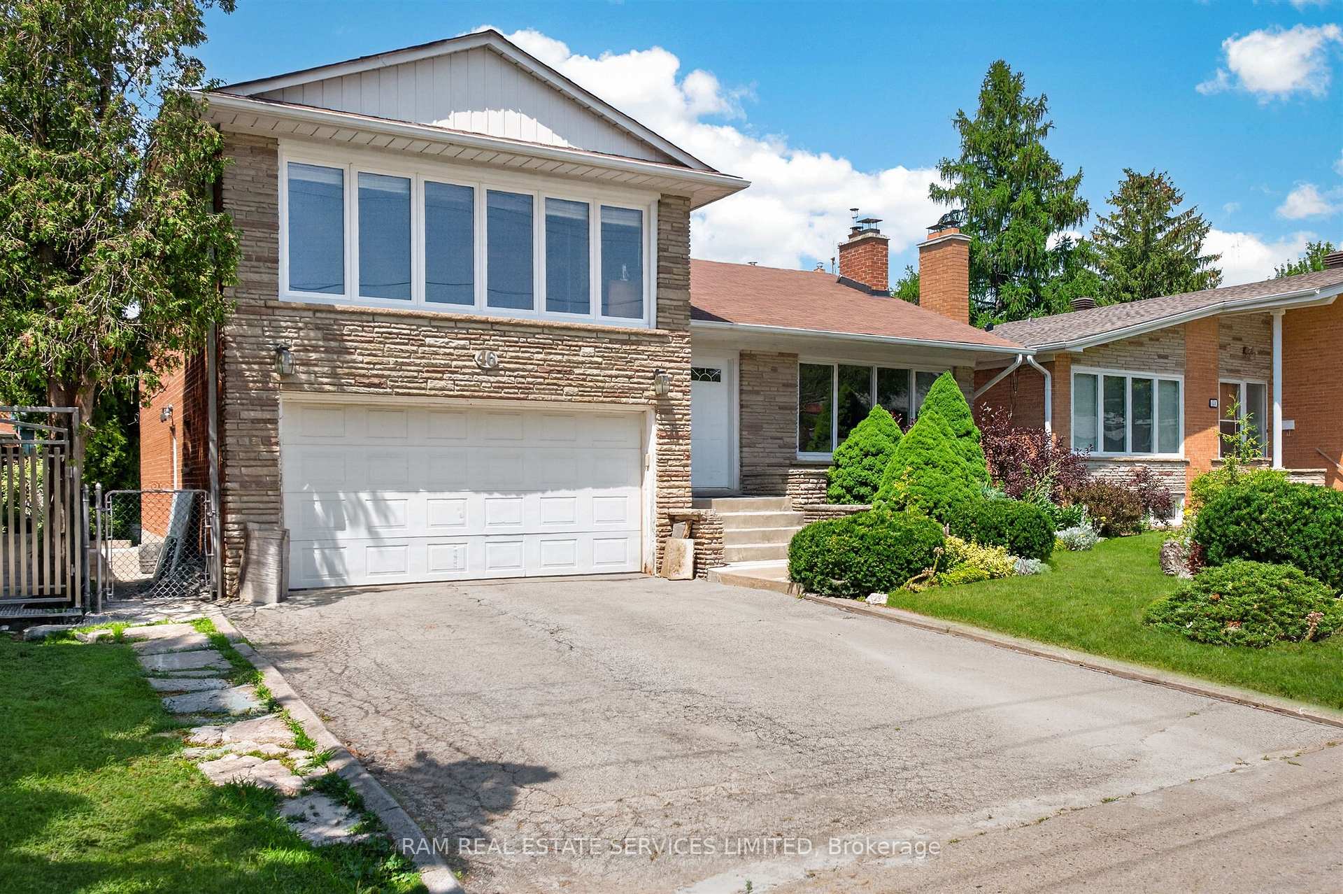 46 Summitcrest Drive, Toronto, ON M9P 1H3, Toronto W09 — photo 1