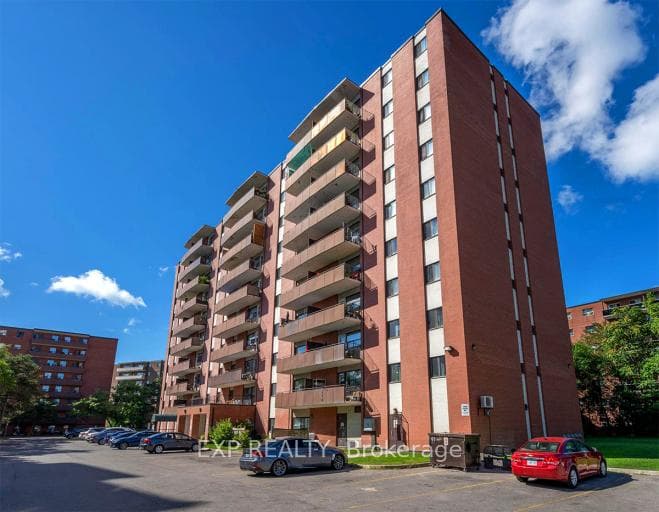 45 Paisley Boulevard W, Mississauga, ON L5B 1E4, Mississauga — photo 1
