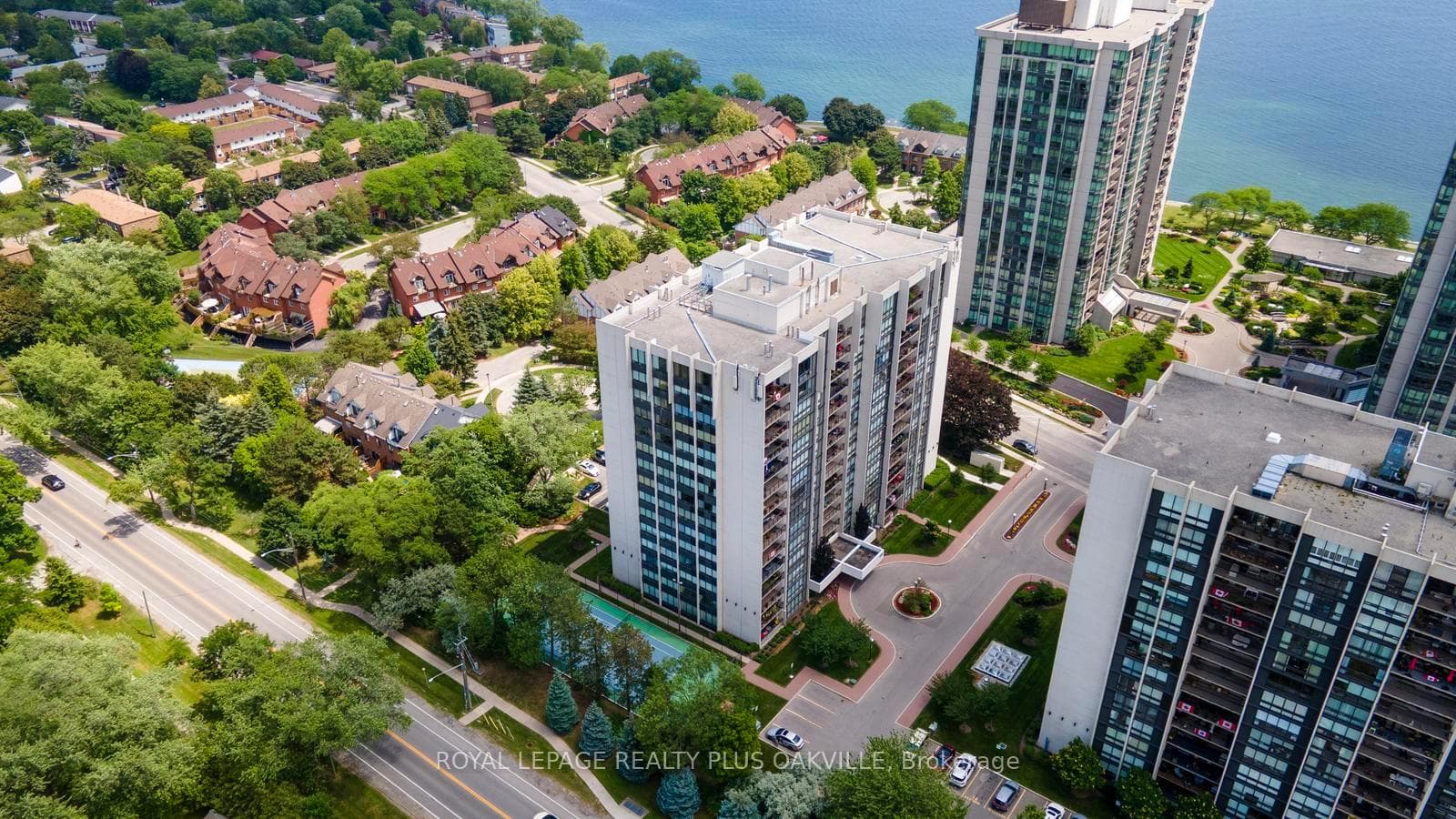 2175 Marine Drive 102, Oakville, ON L6L 5L5, Oakville — photo 1
