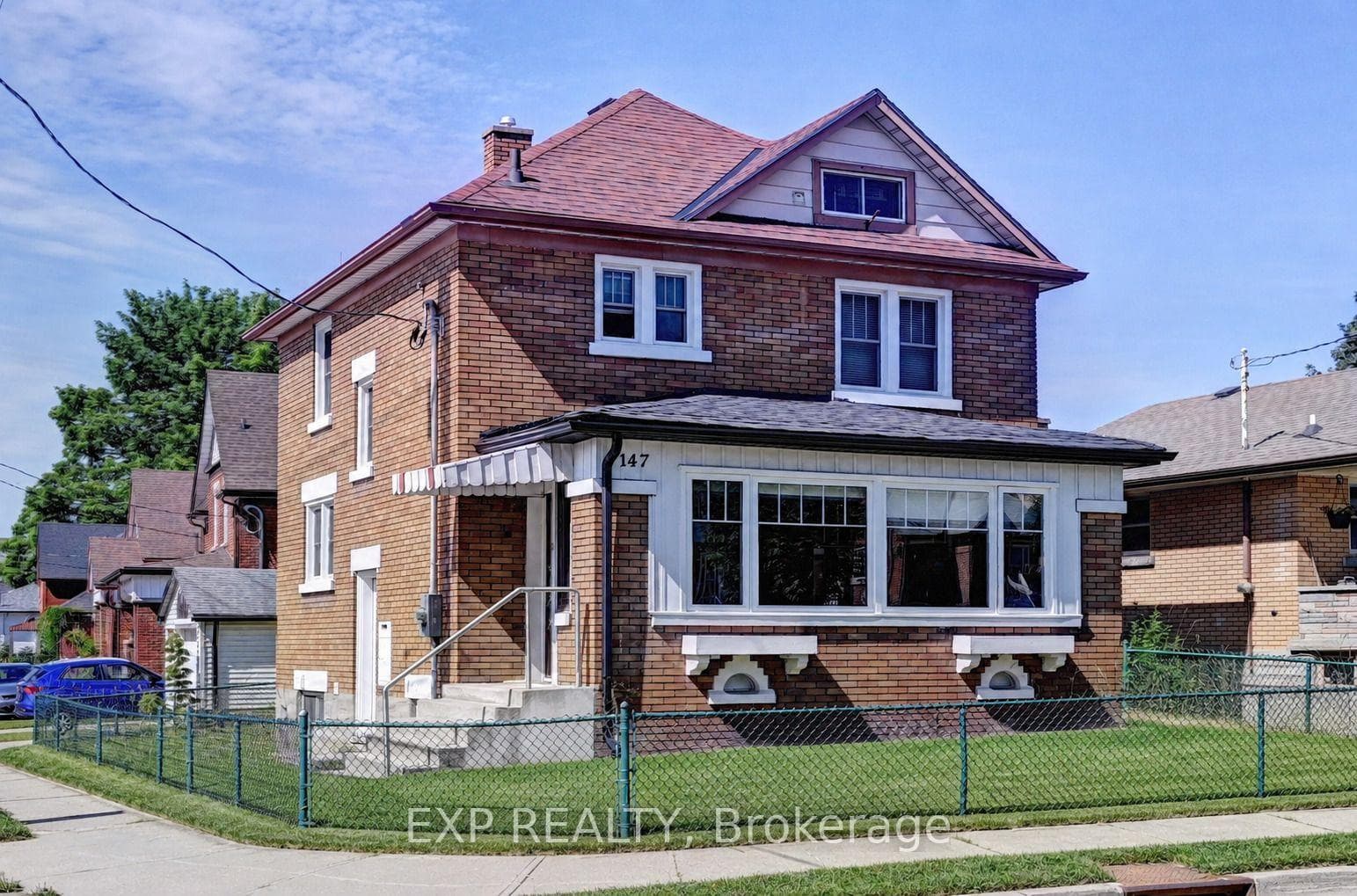 147 Courtland Avenue E, Kitchener, ON N2G 2T9, Kitchener — photo 1