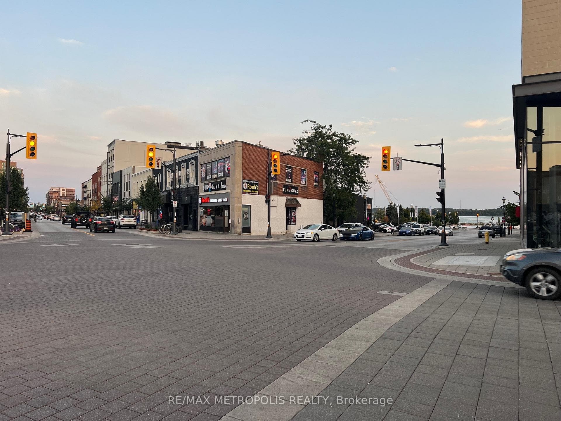1 Dunlop Street E, Barrie, ON L4M 1A2, Barrie — photo 1