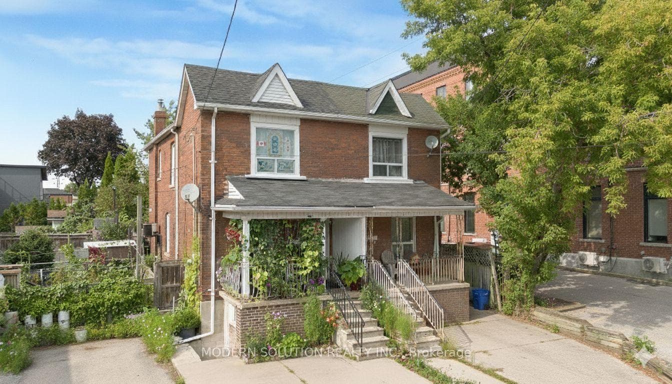 2 Rockwell Avenue, Toronto, ON M6N 1N3, Toronto W03 — photo 1