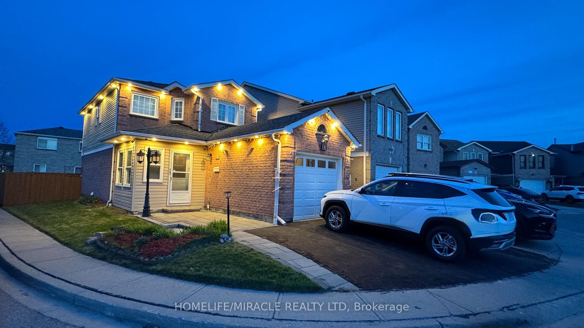 131 Plumrose Pathway, Toronto, ON M1B 4B6, Toronto E11 — photo 1