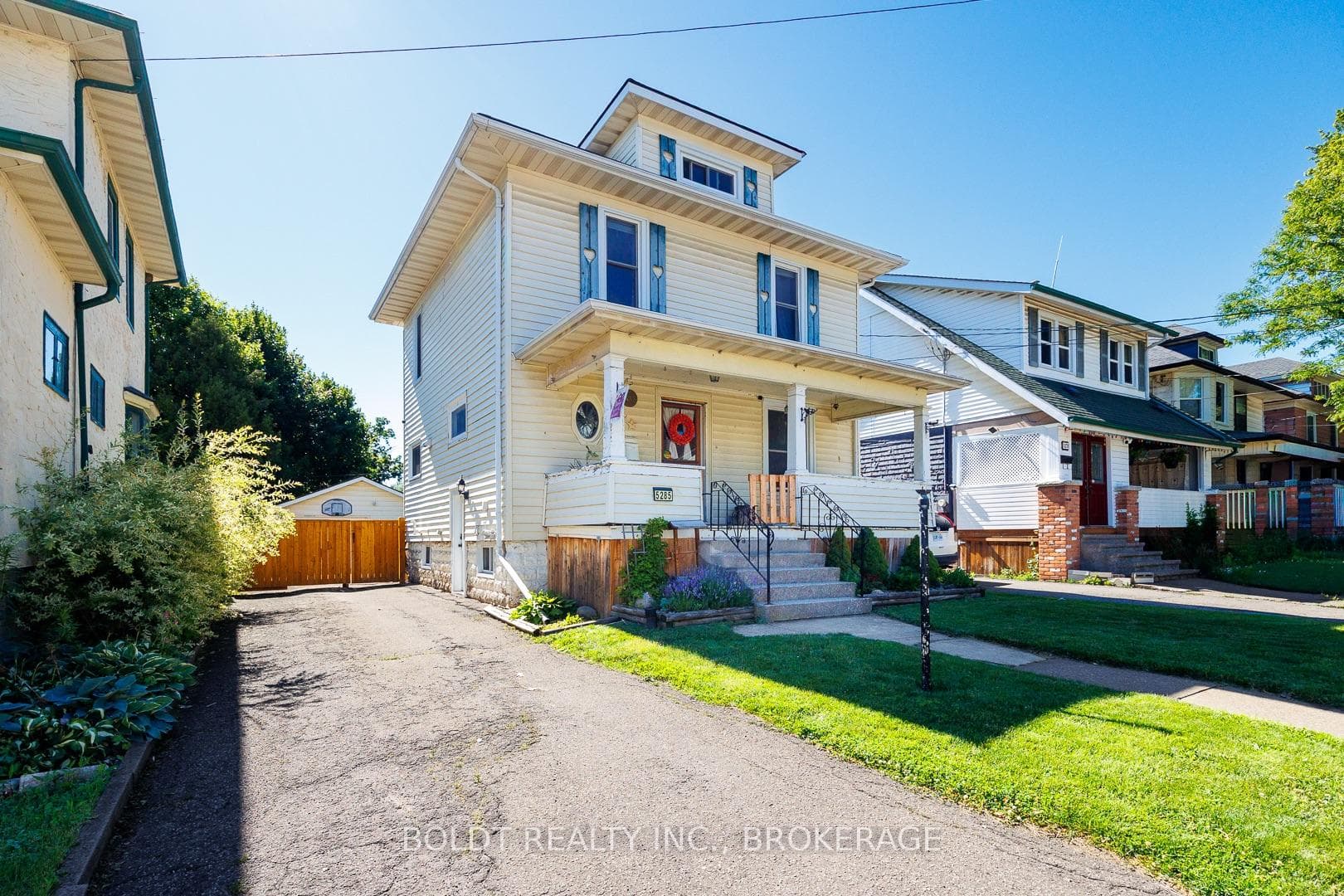 5285 THIRD Avenue, Niagara Falls, ON L2E 4M6, Niagara Falls — photo 1