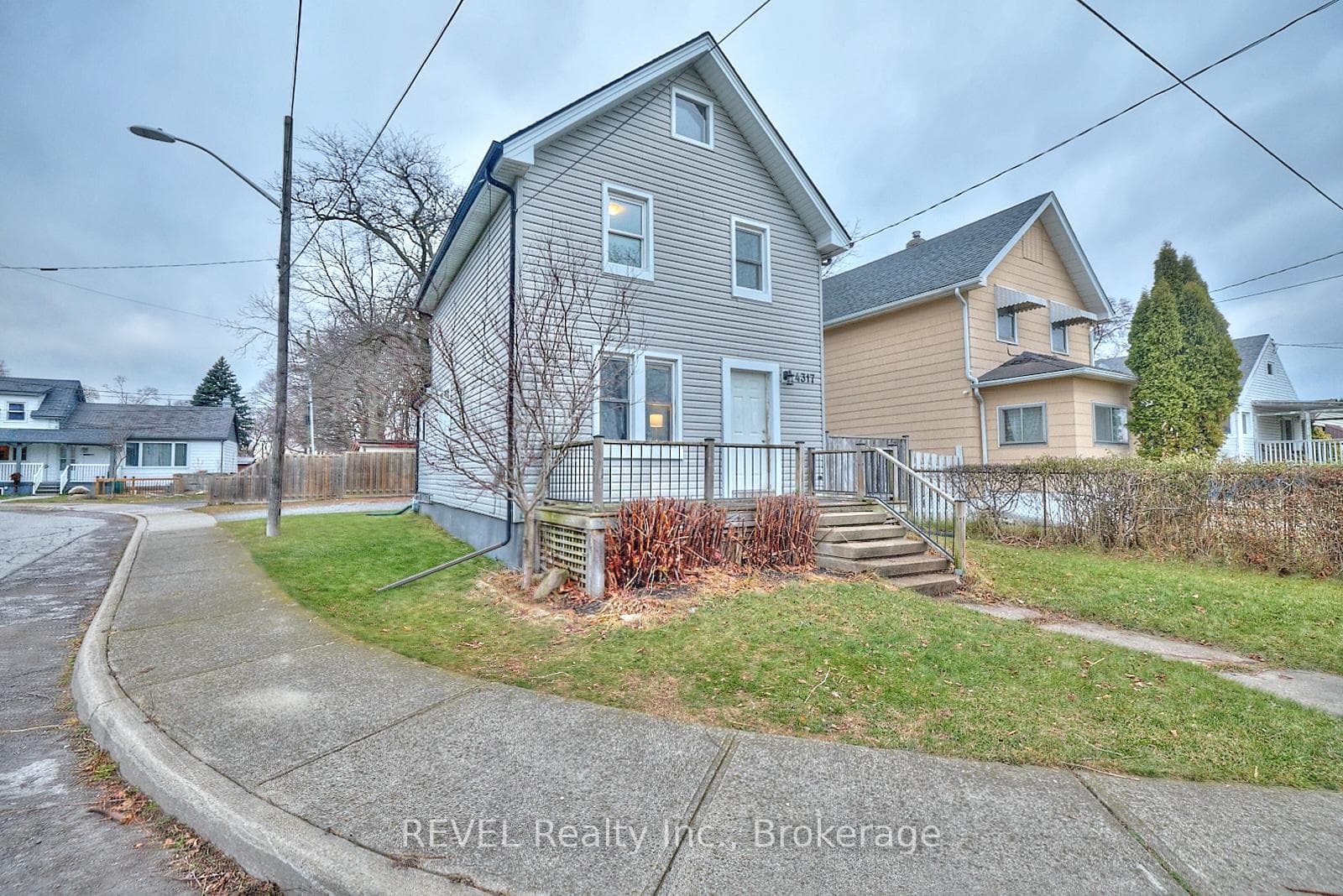 4317 Buttrey Street, Niagara Falls, ON L2E 2X1, Niagara Falls — photo 1