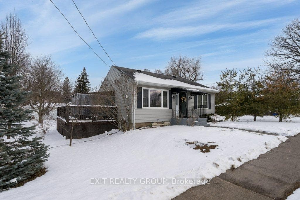 96 Elgin Street, Centre Hastings, ON K0K 2K0, Centre Hastings — photo 1