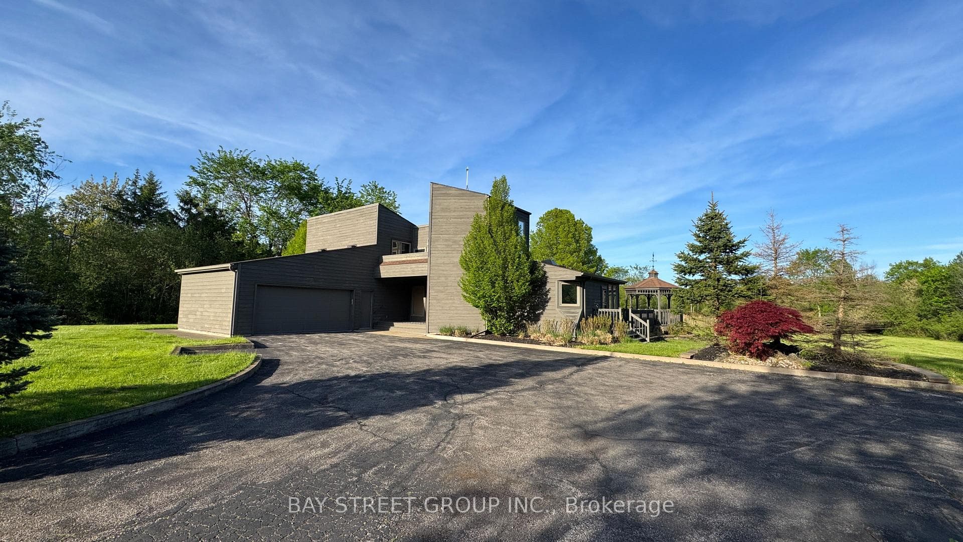 10638 WILLOUGHBY Drive, Niagara Falls, ON L2E 6S6, Niagara Falls — photo 1