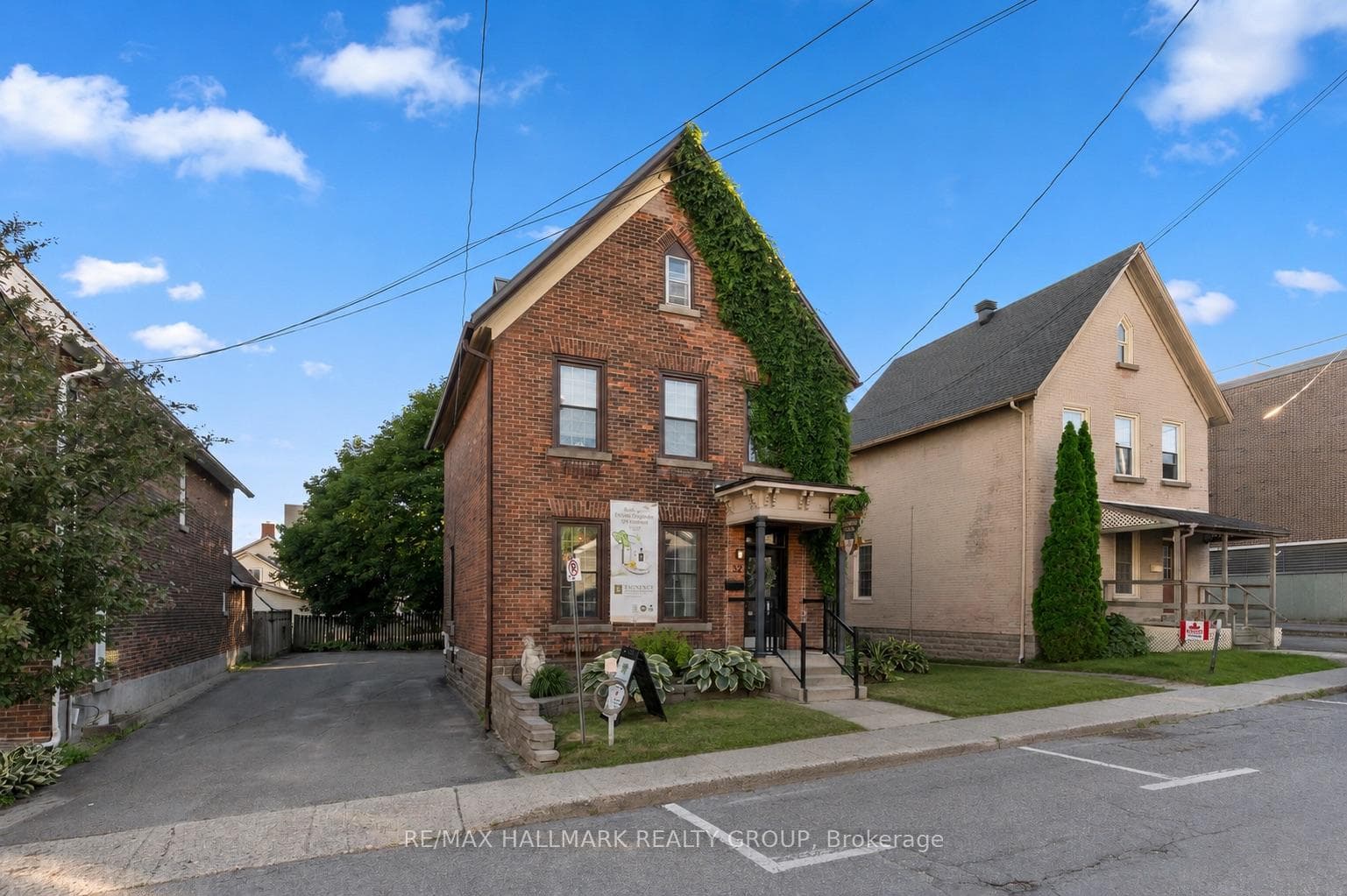 32 St. Andrew Street, Brockville, ON K6V 4X4, Brockville — photo 1