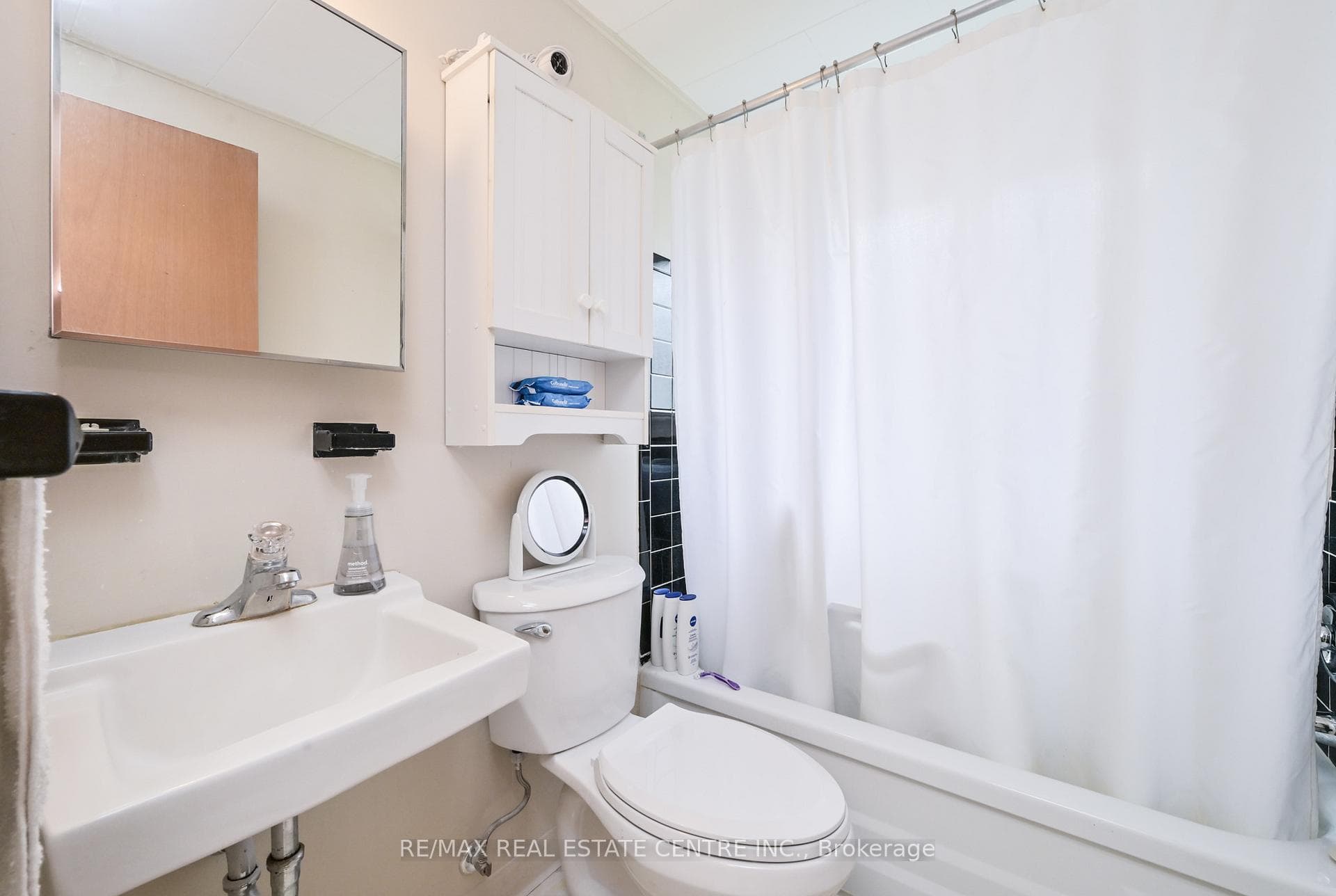 44 Church Street, Orangeville, ON L9W 1N8, Orangeville — photo 1