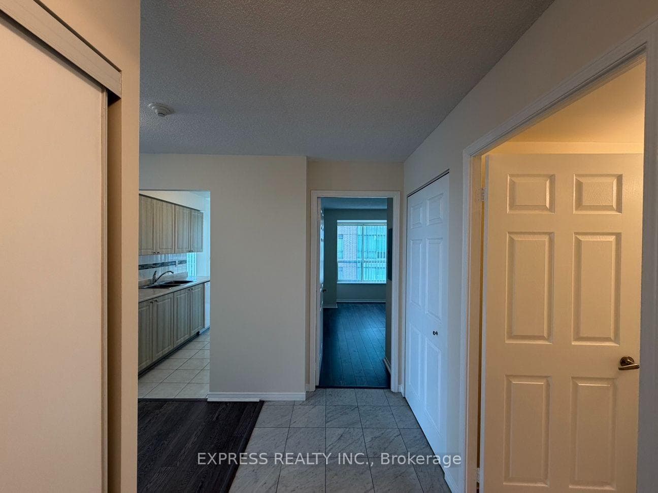 39 Pemberton Avenue 715, Toronto, ON M2M 4L6, Toronto C14 — photo 1
