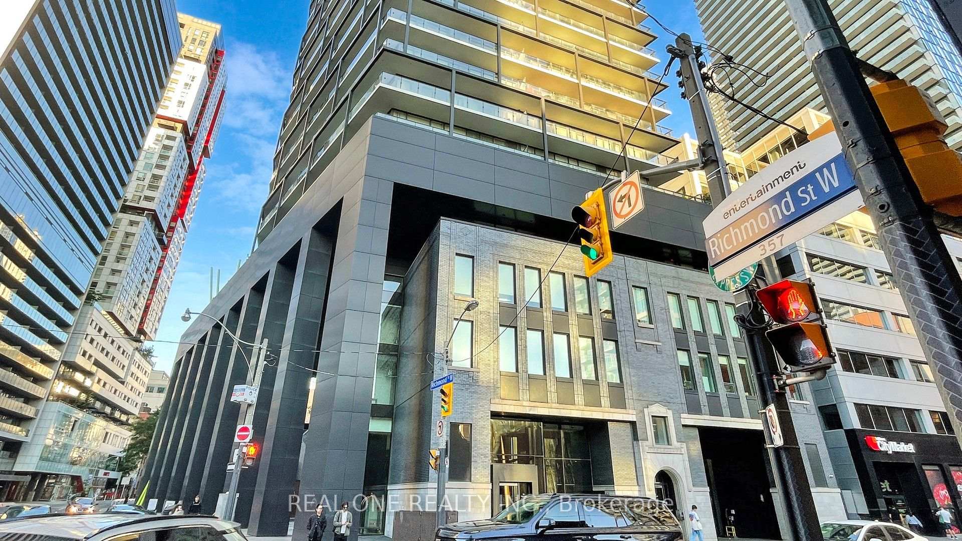 125 Peter Street 3409, Toronto, ON M5V 2G9, Toronto C01 — photo 1
