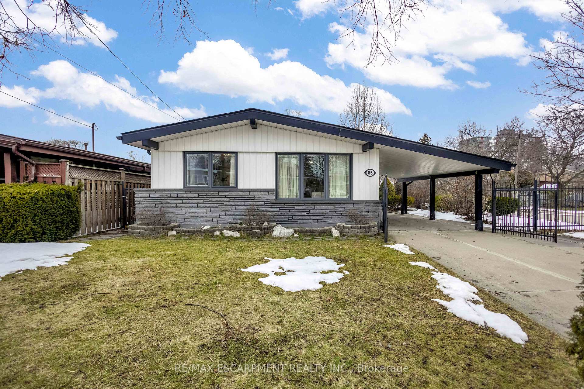 85 Ranchdale Drive, Hamilton, ON L8V 2L9, Hamilton — photo 1