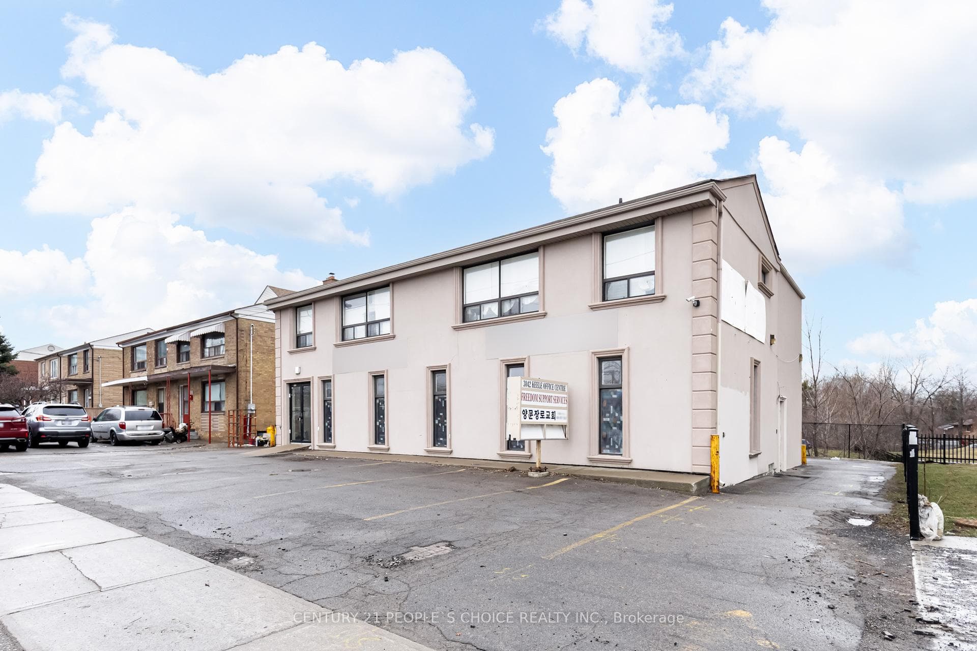 3042 Keele Street, Toronto, ON M3M 2H5, Toronto W05 — photo 1
