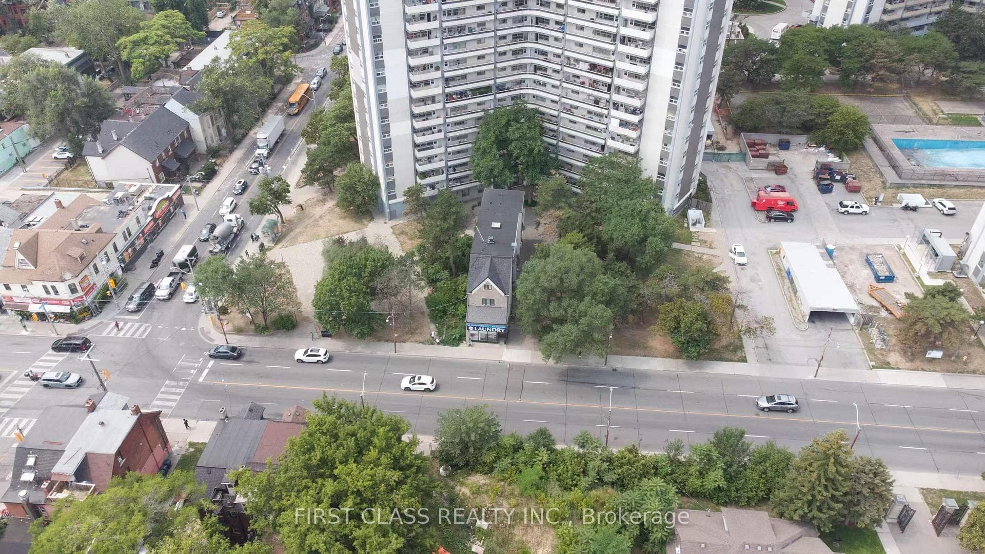 600 Parliament Street, Toronto, ON M4X 1R2, Toronto C08 — photo 1