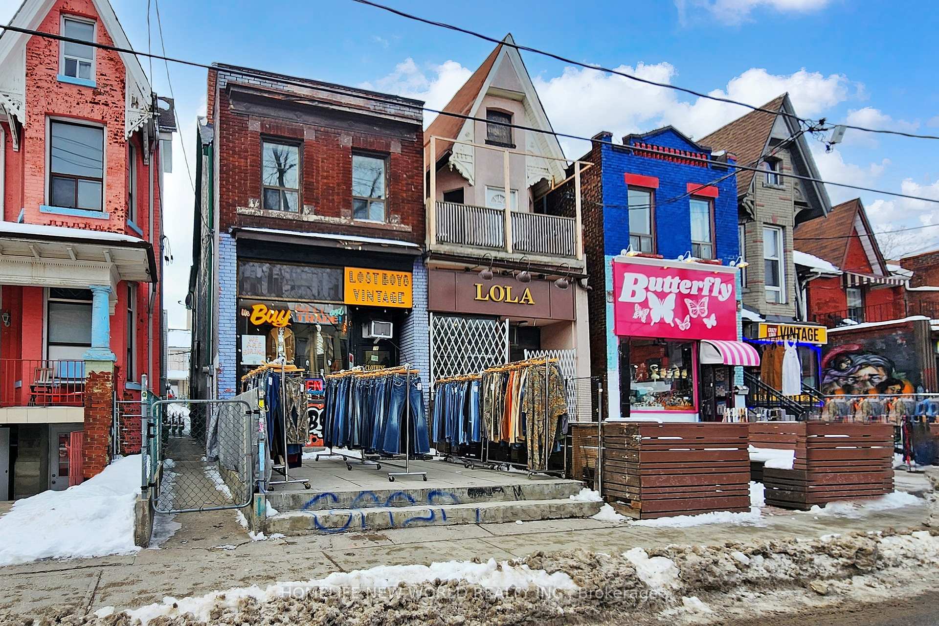 38 Kensington Avenue, Toronto, ON M5T 2J9, Toronto C01 — photo 1