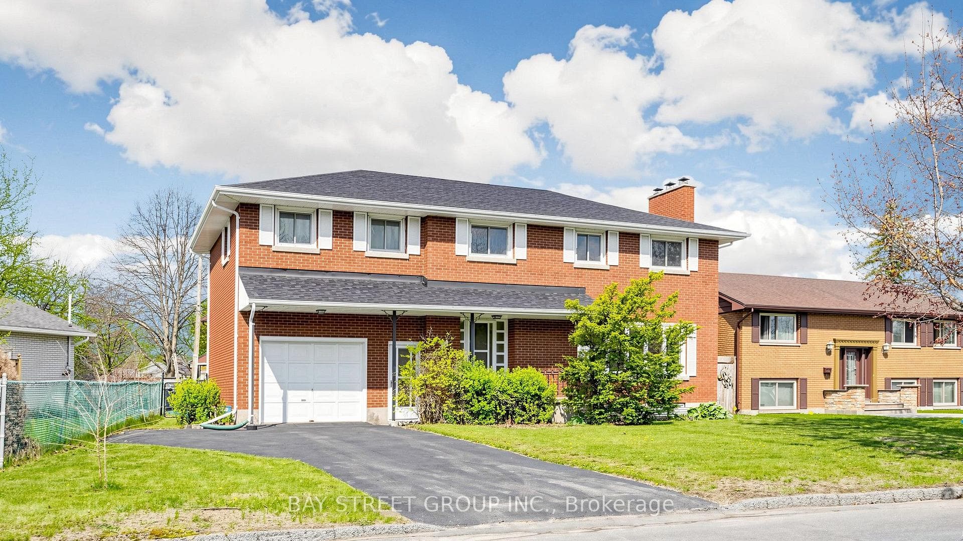 14 Machar Place, Kingston, ON K7M 1L6, Kingston — photo 1