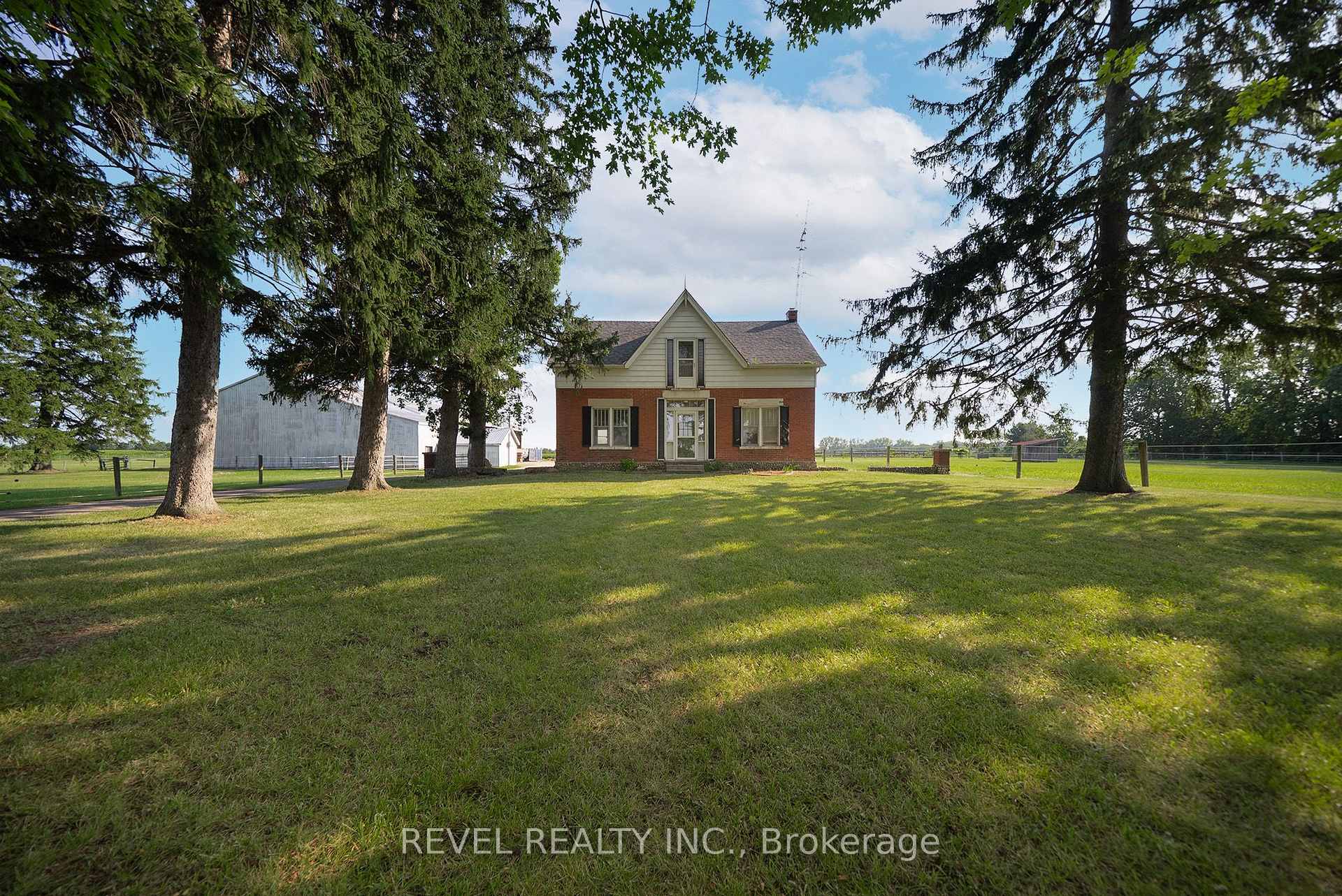 413 Ellis Avenue, Brant, ON N3R 0B8, Brant — photo 1