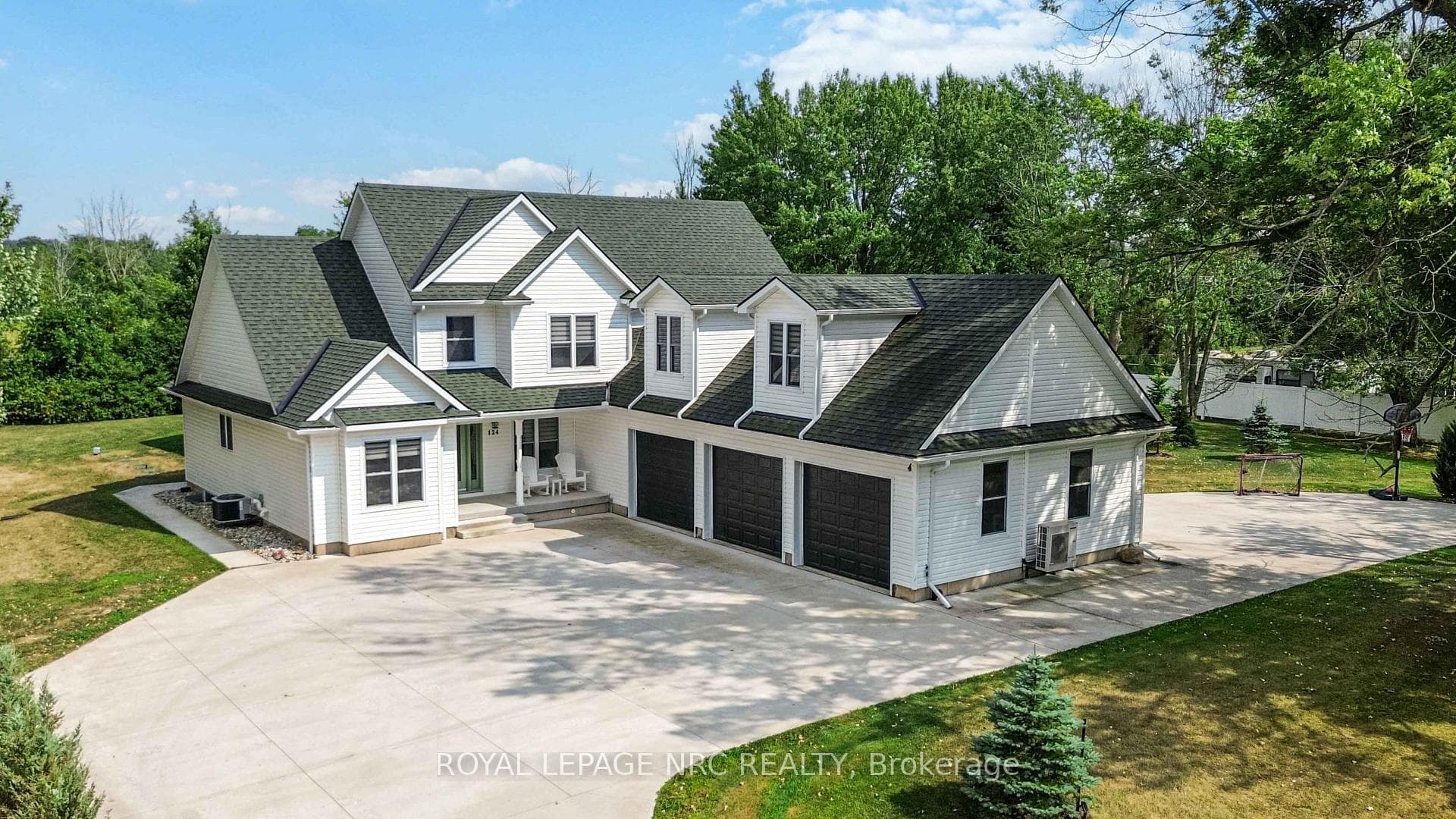 124 Holloway Bay Road, Fort Erie, ON L0S 1R0, Fort Erie — photo 1