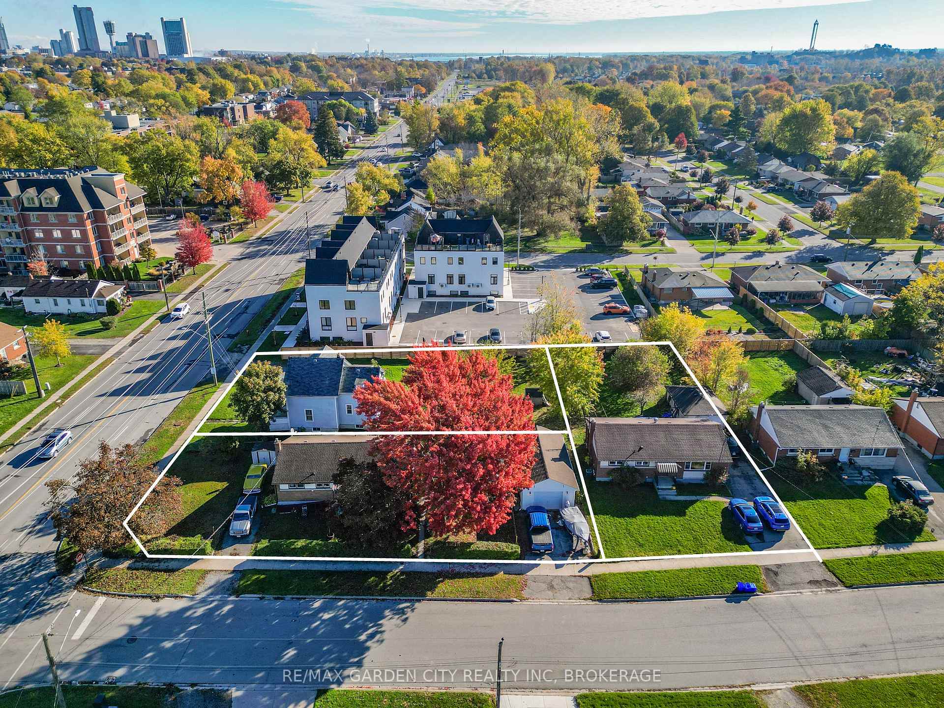 6560 Mcleod Road, Niagara Falls, ON L2G 3G4, Niagara Falls — photo 1