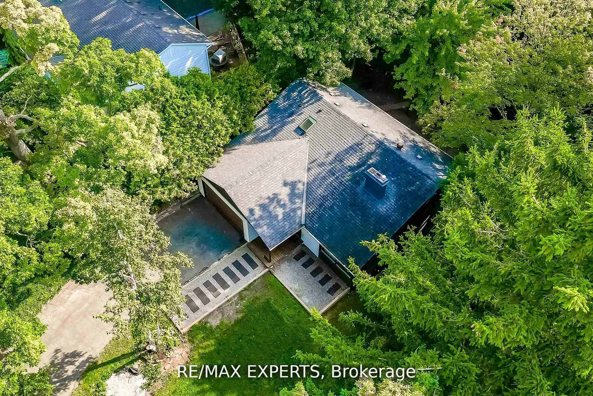 1135 Greenoaks Drive, Mississauga, ON L5J 3A1, Mississauga — photo 1