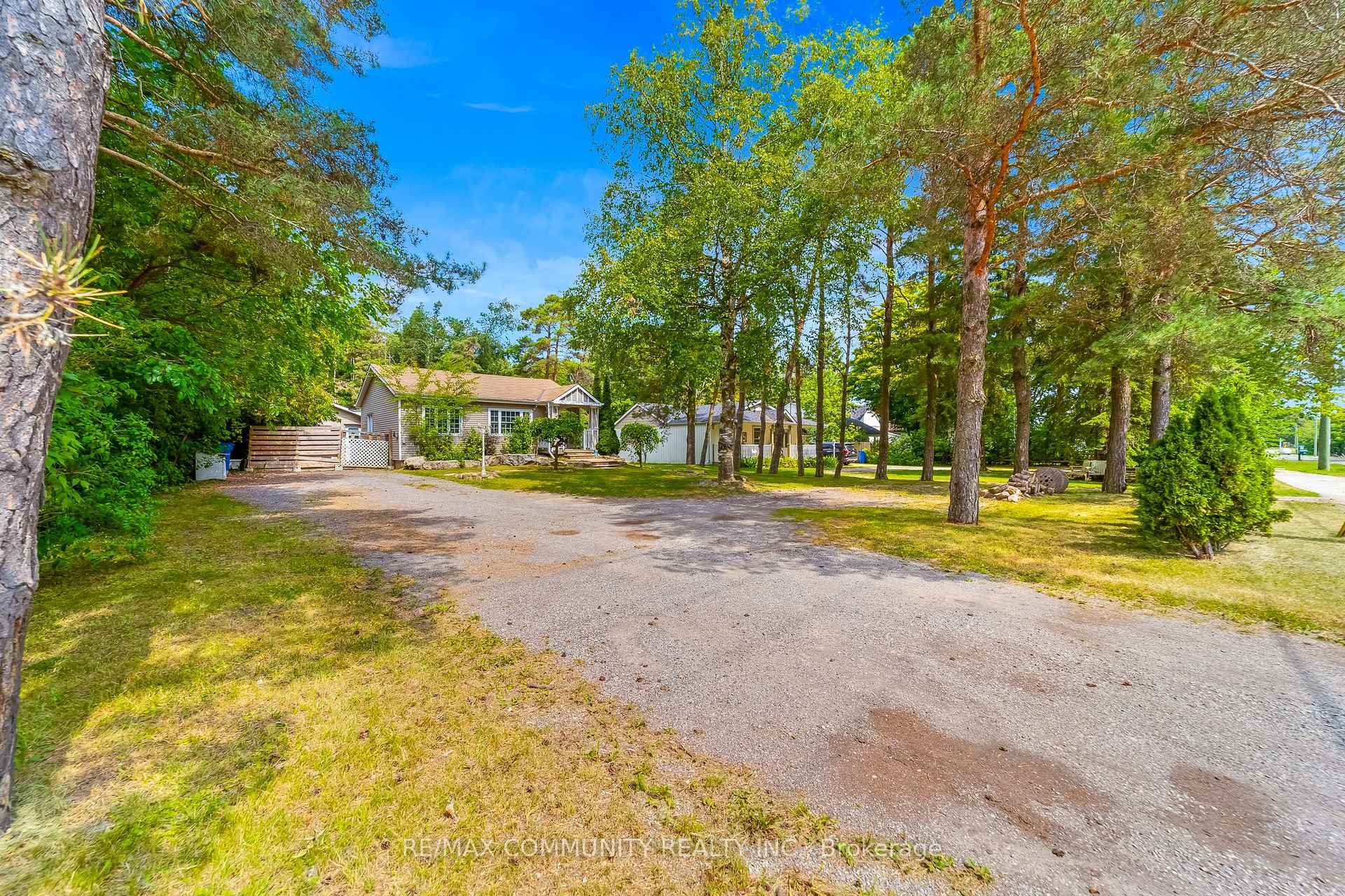 5154 Aurora Road, Whitchurch-Stouffville, ON L4A 7X4, Whitchurch-Stouffville — photo 1