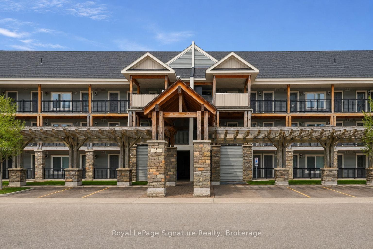 4 Anchorage Crescent 101, Collingwood, ON L9Y 0Y6, Collingwood — photo 1