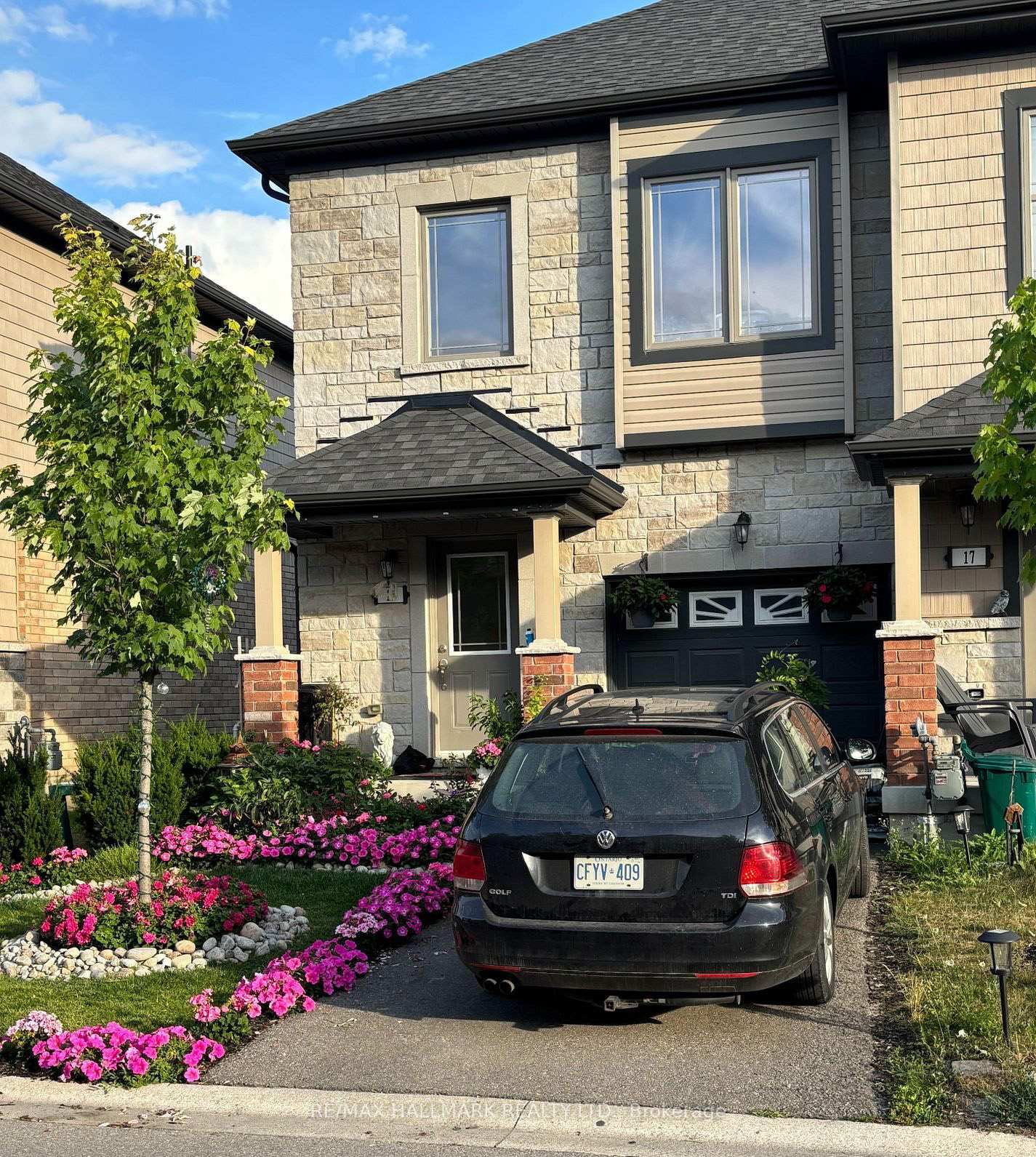 15 Deneb Street, Barrie, ON L4N 1N1, Barrie — photo 1