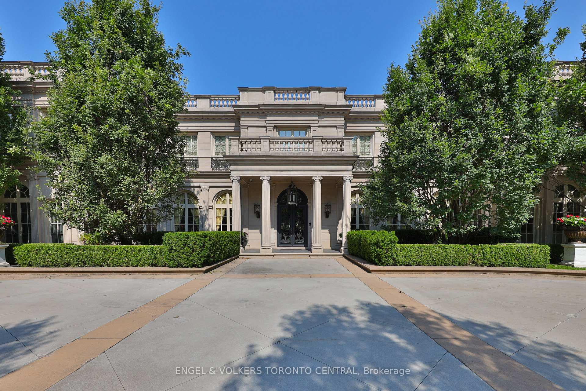 489 Lakeshore Road E, Oakville, ON L6J 1K4, Oakville — photo 1