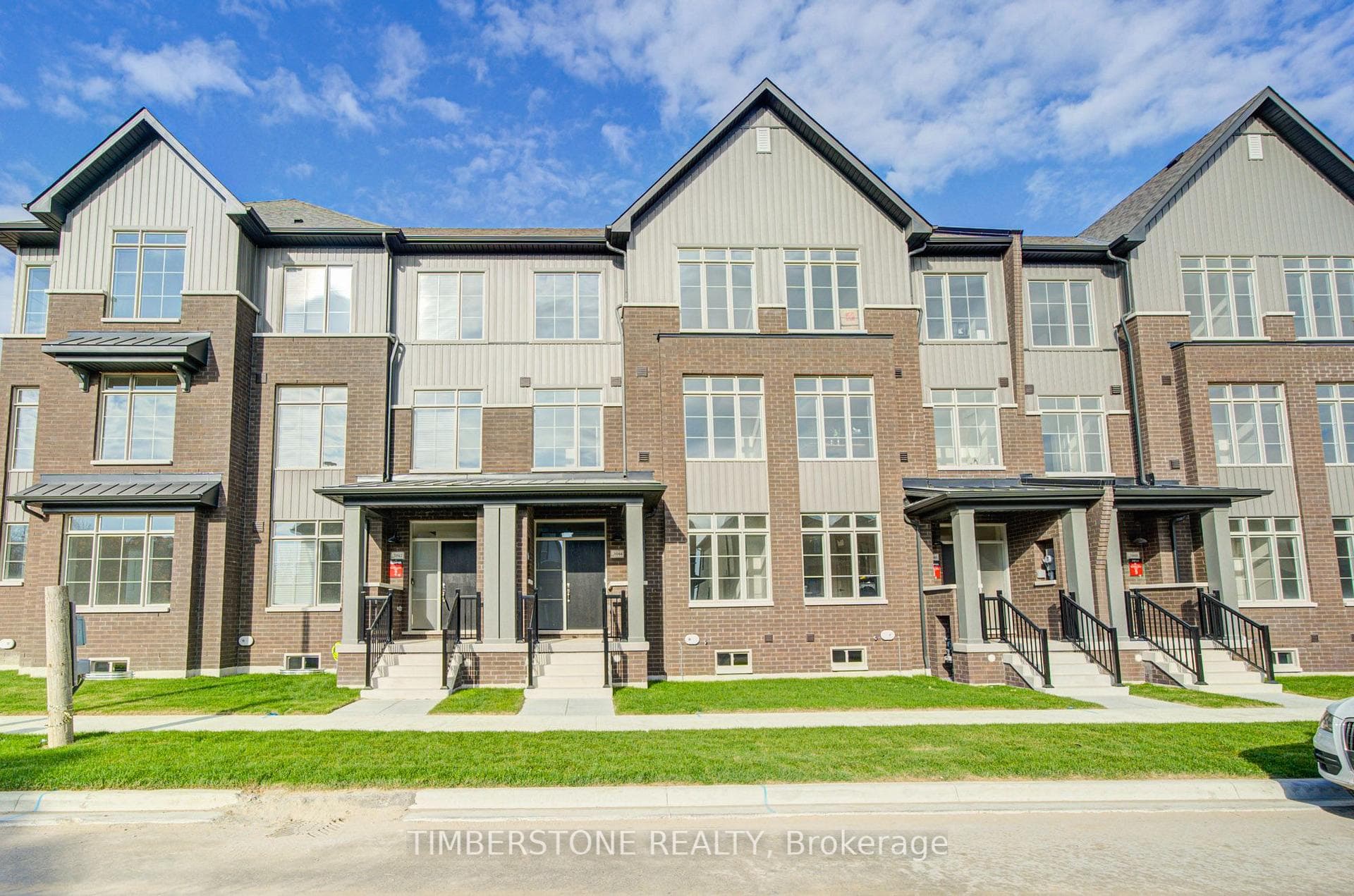 1047 Elizabeth Mackenzie Drive, Pickering, ON L1X 0P7, Pickering — photo 1