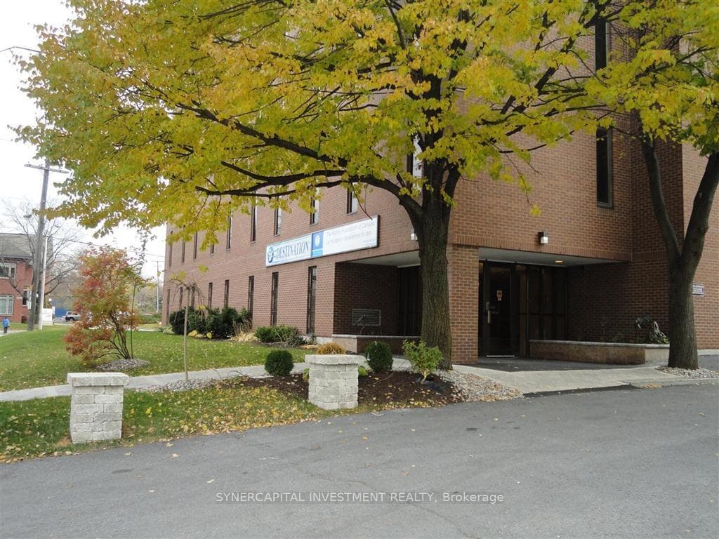 1376 Bank Street 405, Billings Bridge - Riverside Park and Area, ON K1H 7Y3, Billings Bridge - Riverside Park and Area — photo 1