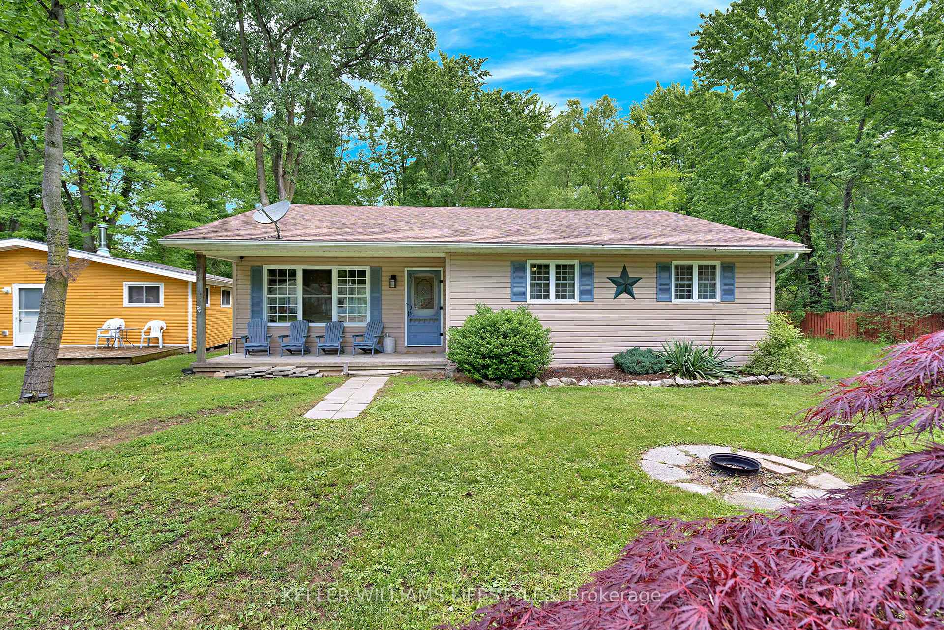 6238 London Road, Lambton Shores, ON N0N 1J0, Lambton Shores — photo 1