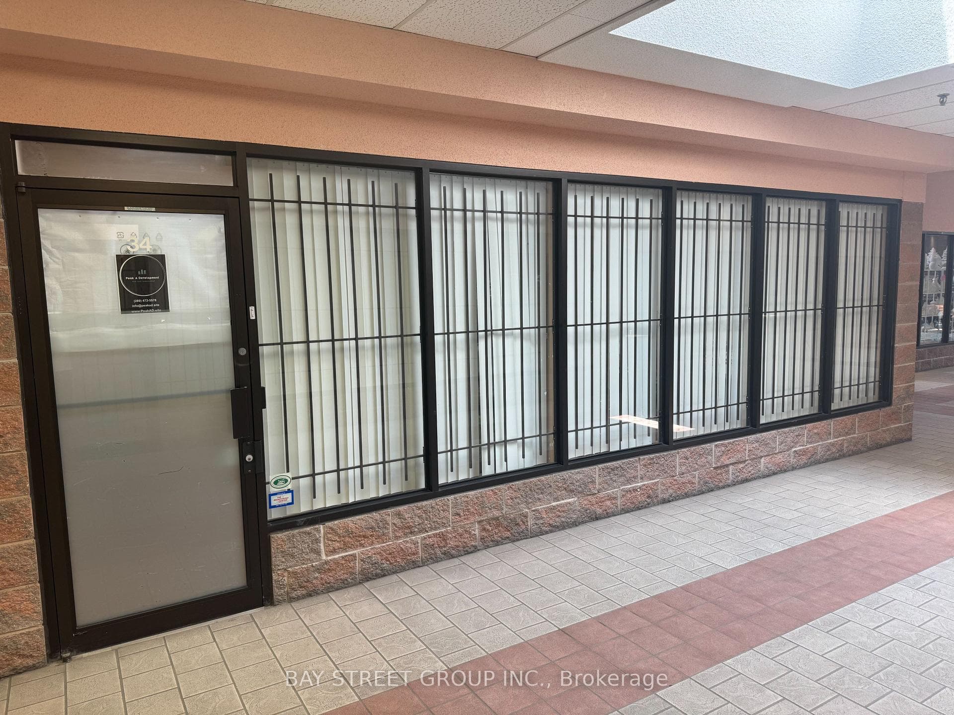 165 East Beaver Creek Road 34, Richmond Hill, ON L4B 2N2, Richmond Hill — photo 1
