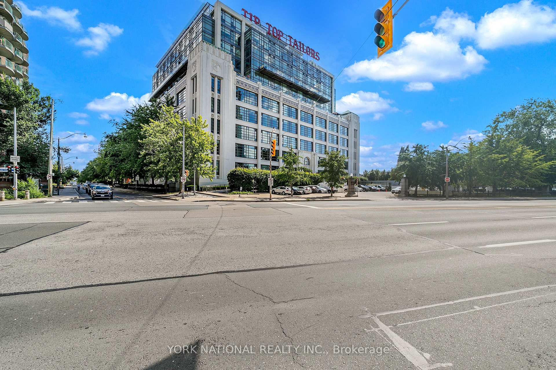 637 Lake Shore Boulevard W 409, Toronto, ON M5V 3J6, Toronto C01 — photo 1