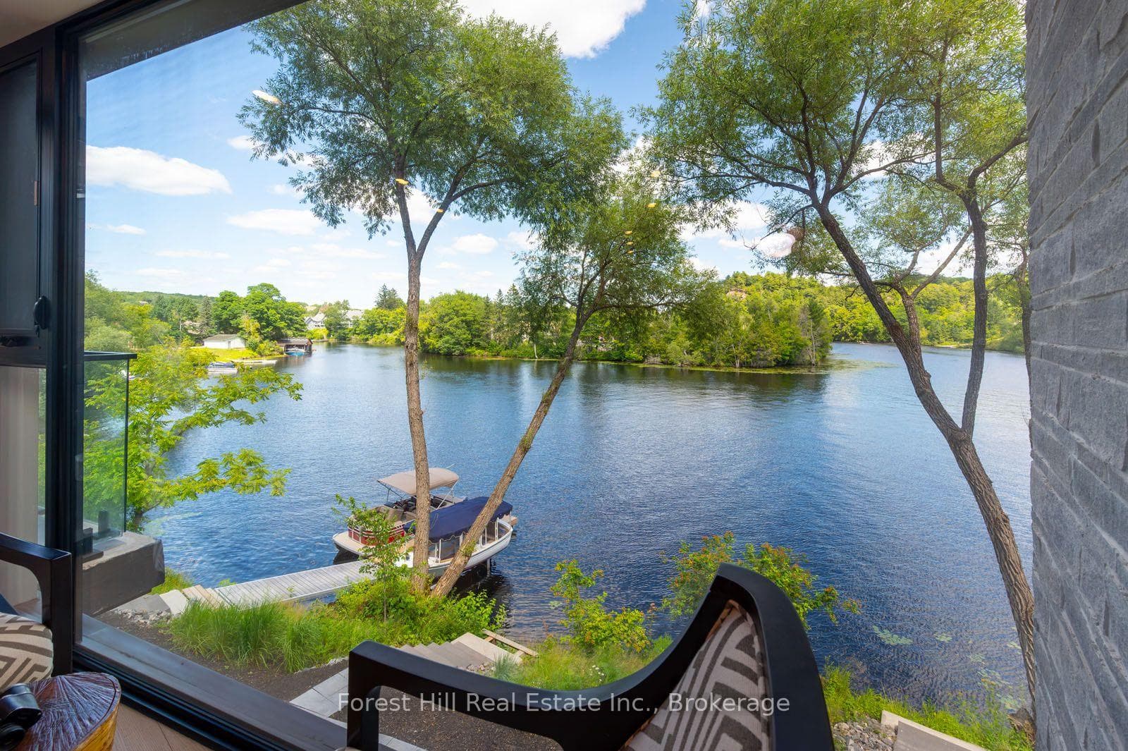 32 Brunel Road S 202, Huntsville, ON P1H 1P5, Huntsville — photo 1