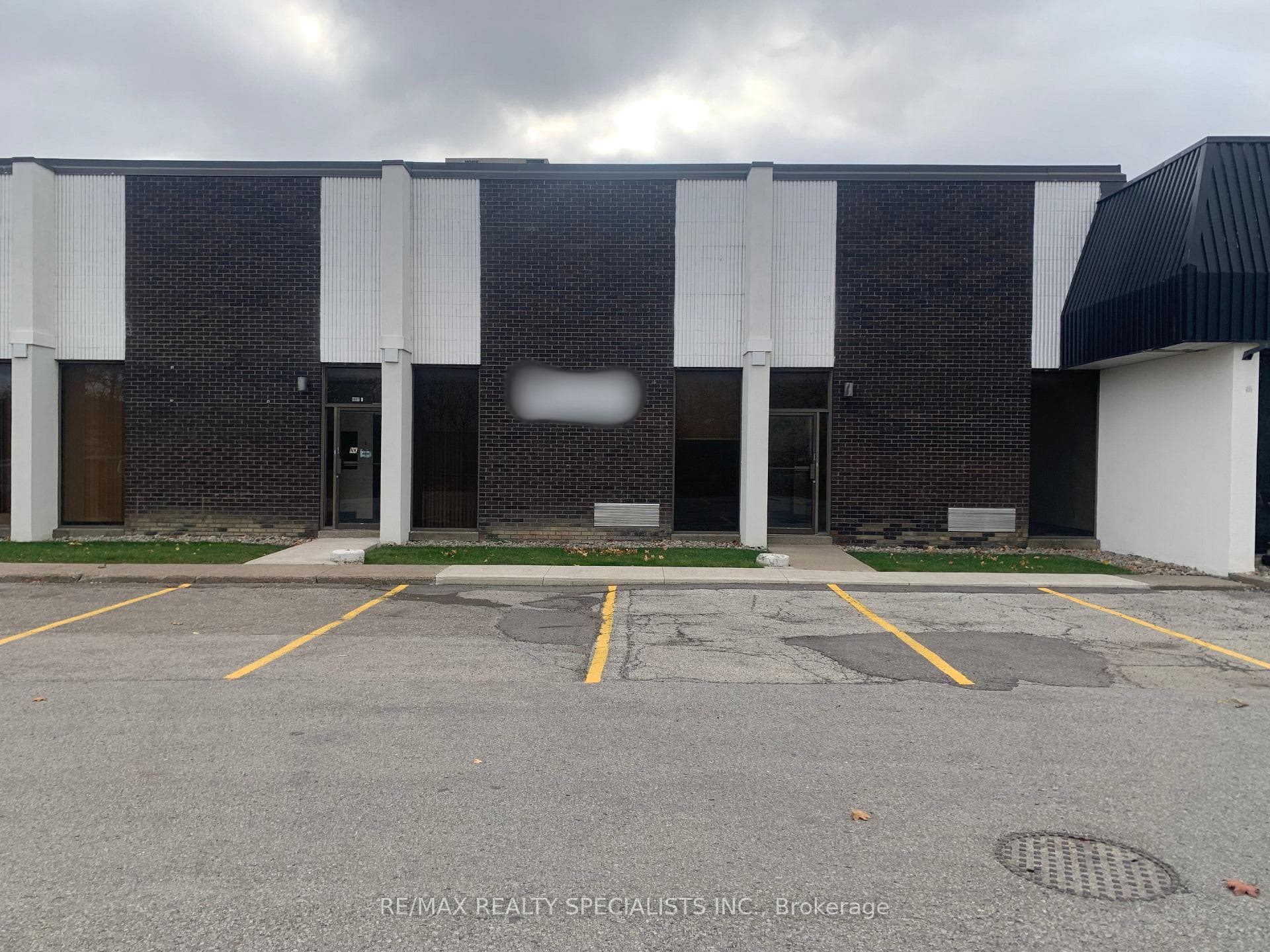 22 Melanie Drive 11-12, Brampton, ON L6T 4K9, Brampton — photo 1